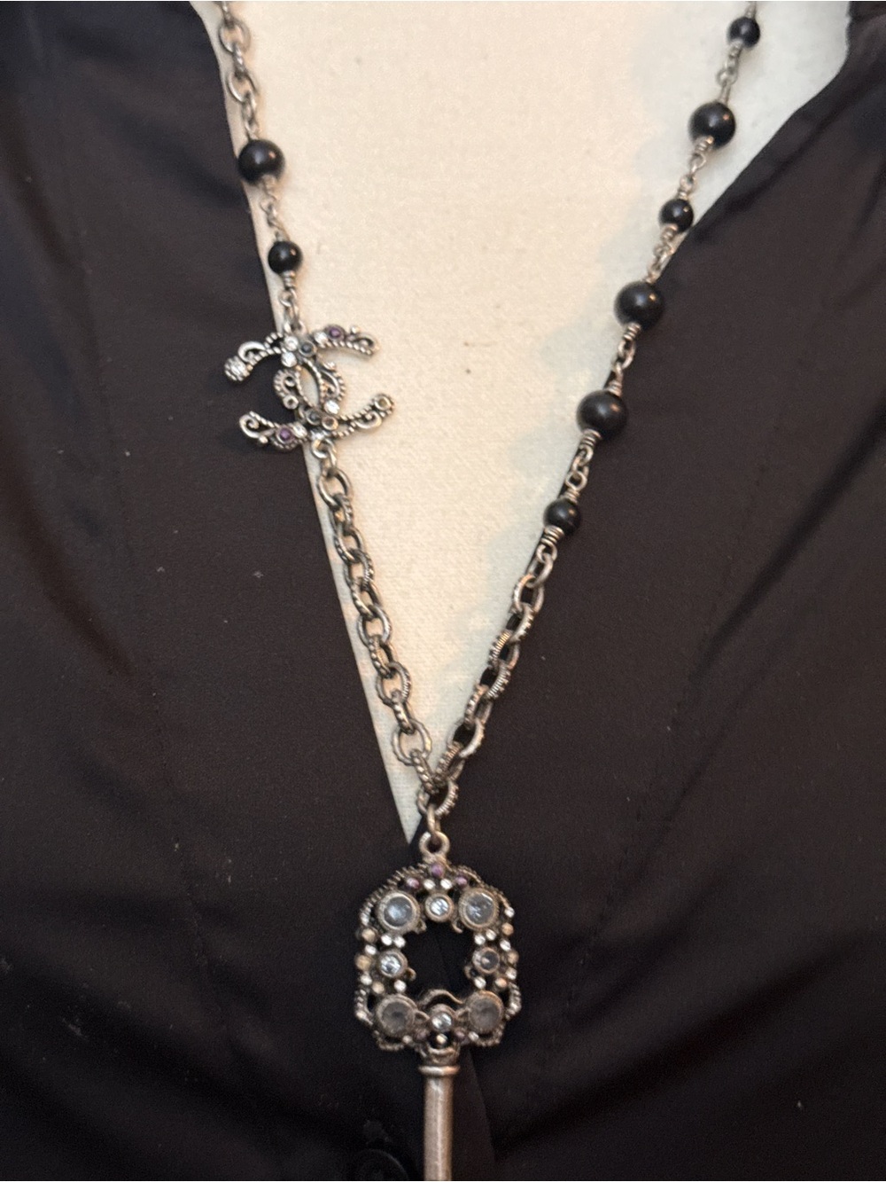 Chic Black Bead Silver-Tone Pendant Necklace